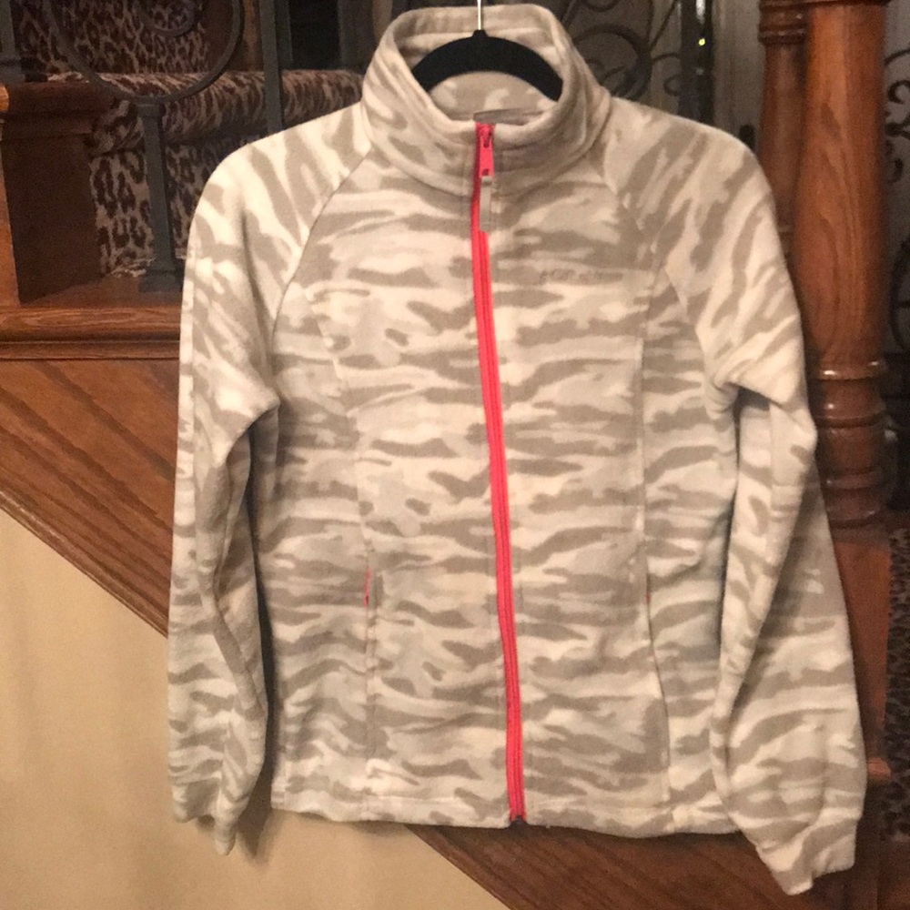 Girls Columbia camp fleece jacket. Size 14/16